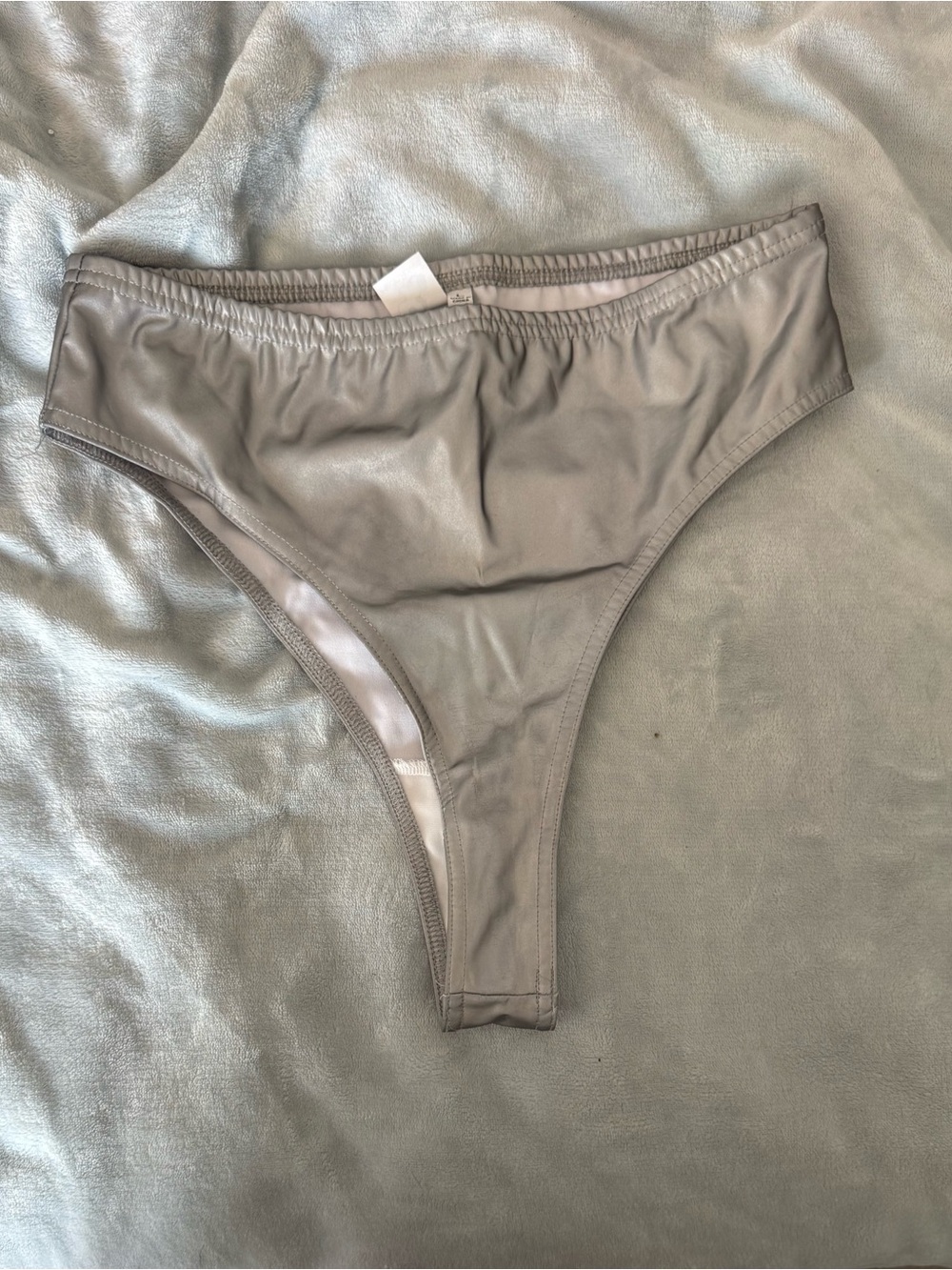Silver bottoms